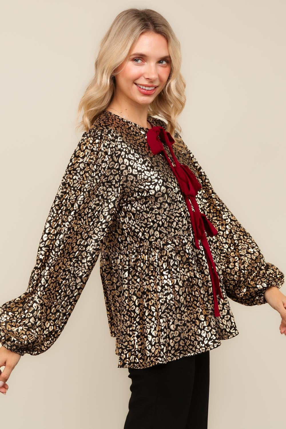 FRONT RIBBON BOW TIE ANIMAL FOIL PRINT TOP