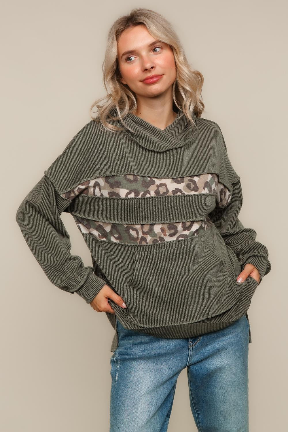 LEOPARD PRINT COLOR BLOCK PULLOVER HOODIE