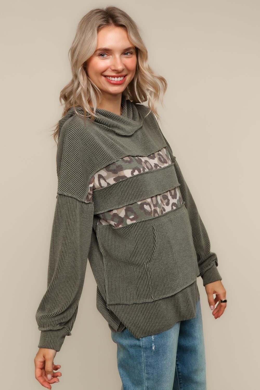 LEOPARD PRINT COLOR BLOCK PULLOVER HOODIE