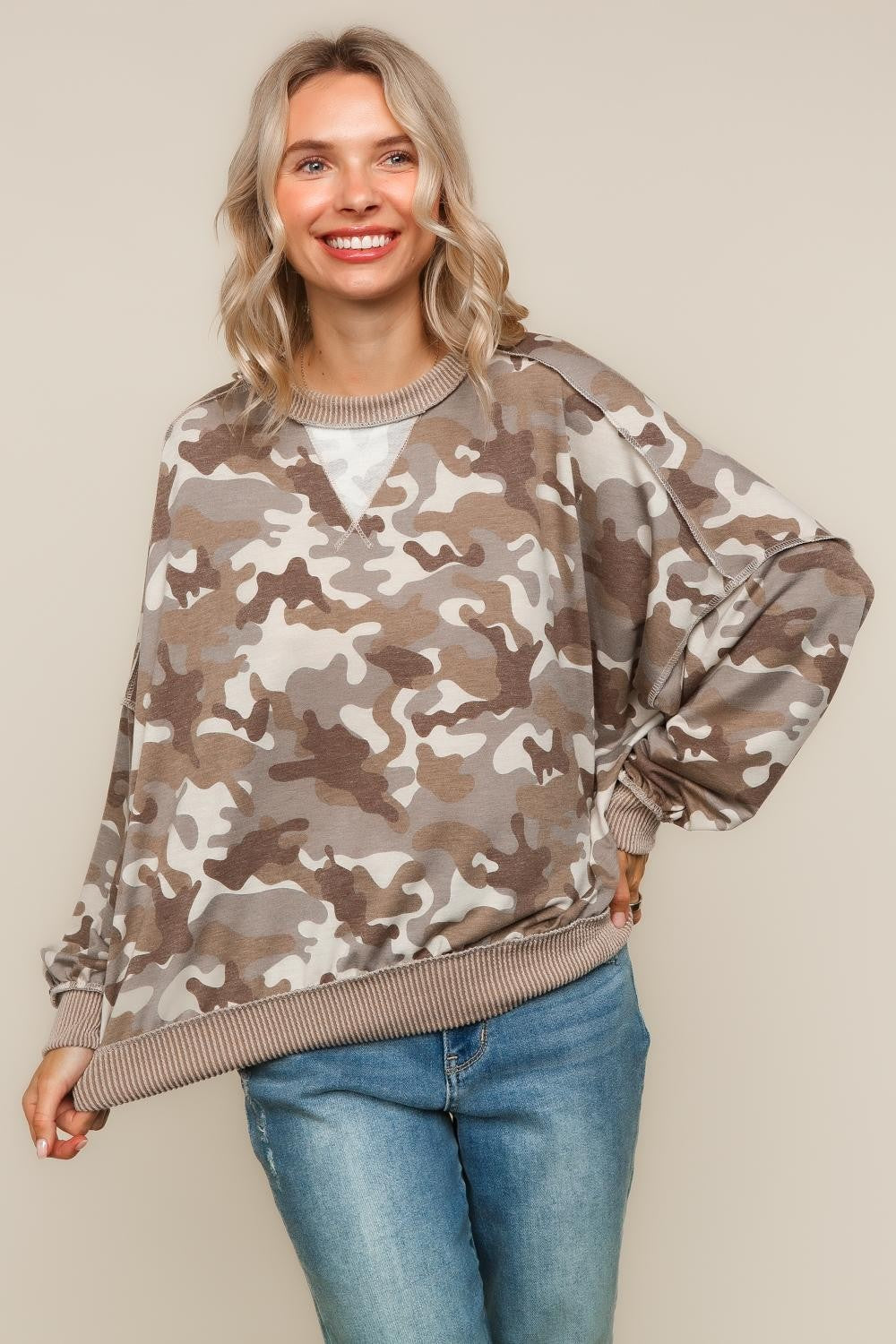 PULLOVER KNIT TOP W/ REVERSE STITCHES DETAIL